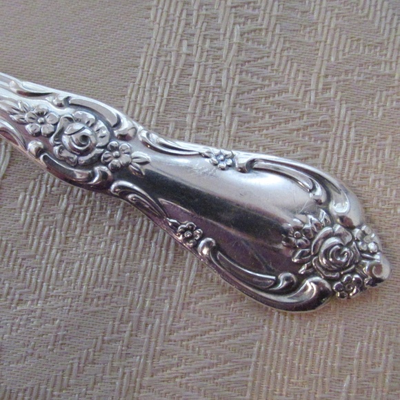 Wm. A Rogers Oneida LTD Silver Pie cutter/server - Picture 2 of 6